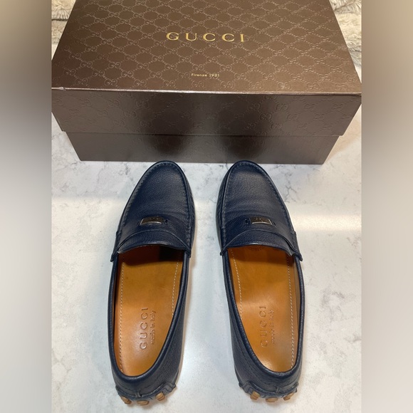 Men’s Gucci Classic Logo Driver - Picture 2 of 10